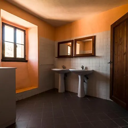 Podesteria Di Gombola - Arte E Territorio Vandrerhjem Polinago