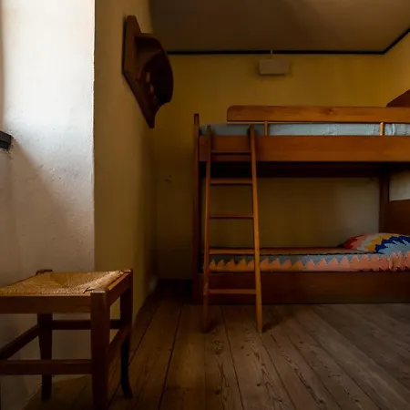 Hostel Podesteria Di Gombola - Arte E Territorio *