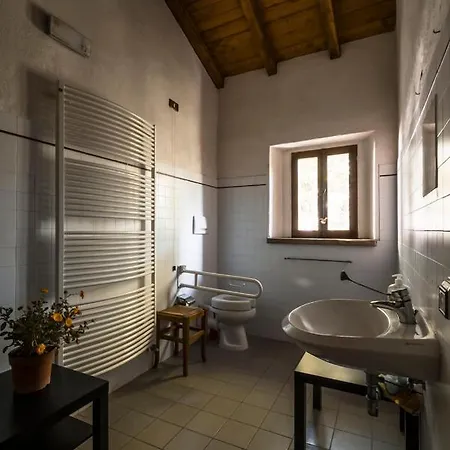 Podesteria Di Gombola - Arte E Territorio אכסניה *