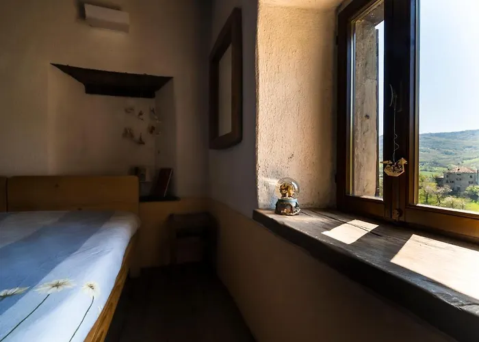 Podesteria Di Gombola - Arte E Territorio